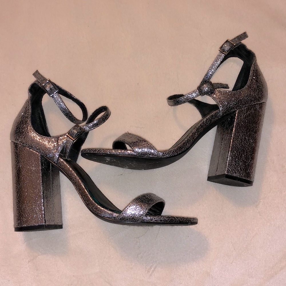 Steve Madden Parrson Pewter Chunky Heels. Size 7.5